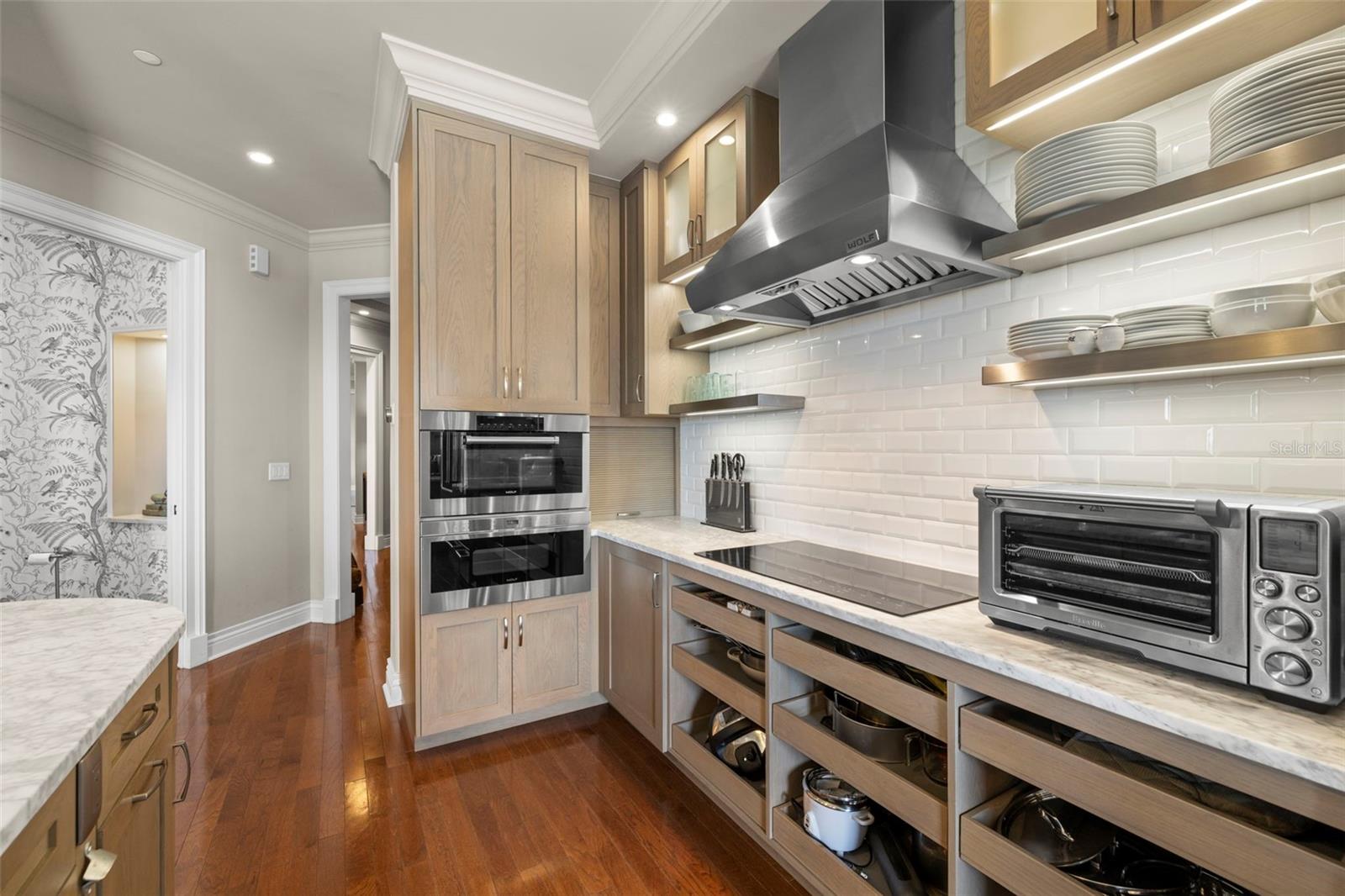 THE VALENCIA IN OLD HYDE PARK - Residential Lease