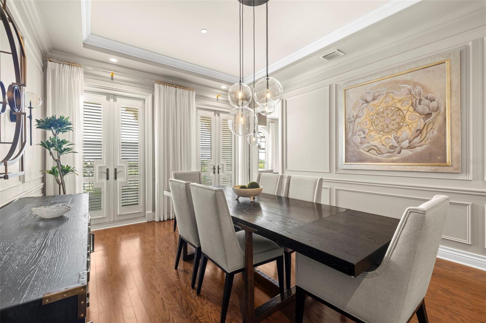 THE VALENCIA IN OLD HYDE PARK - Residential Lease