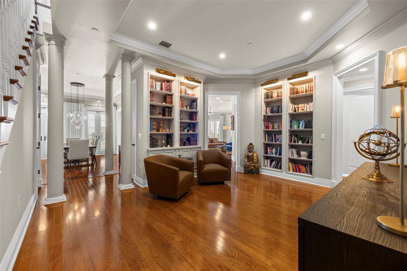 THE VALENCIA IN OLD HYDE PARK - Residential Lease