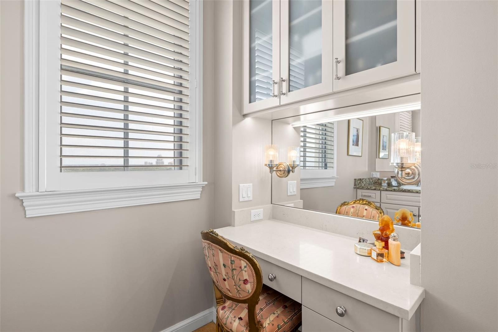 THE VALENCIA IN OLD HYDE PARK - Residential Lease