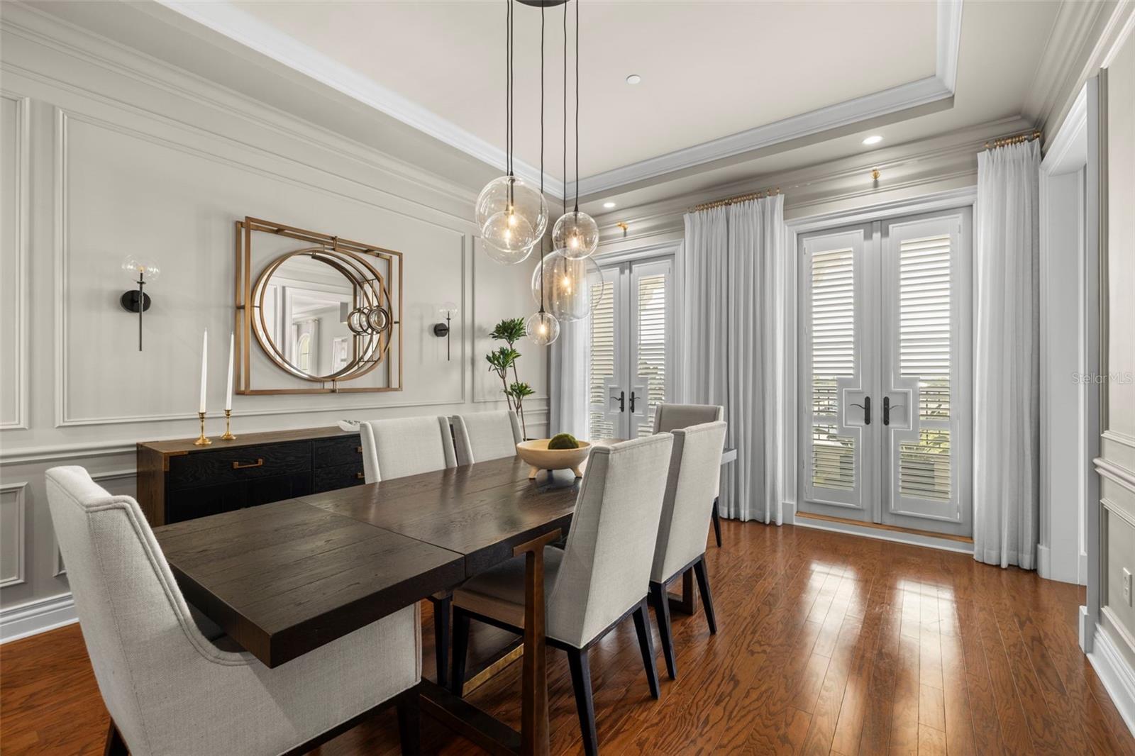 THE VALENCIA IN OLD HYDE PARK - Residential Lease