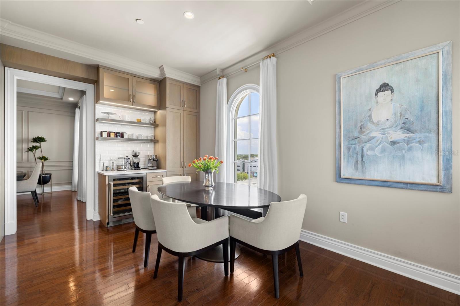 THE VALENCIA IN OLD HYDE PARK - Residential Lease