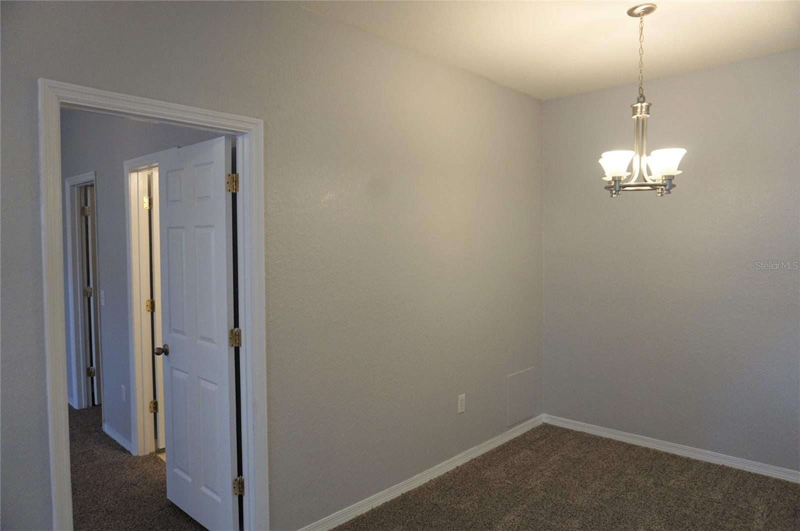 CRESCENT PLACE AT LAKE LOTUS CONDOMINIUM - Residential Lease