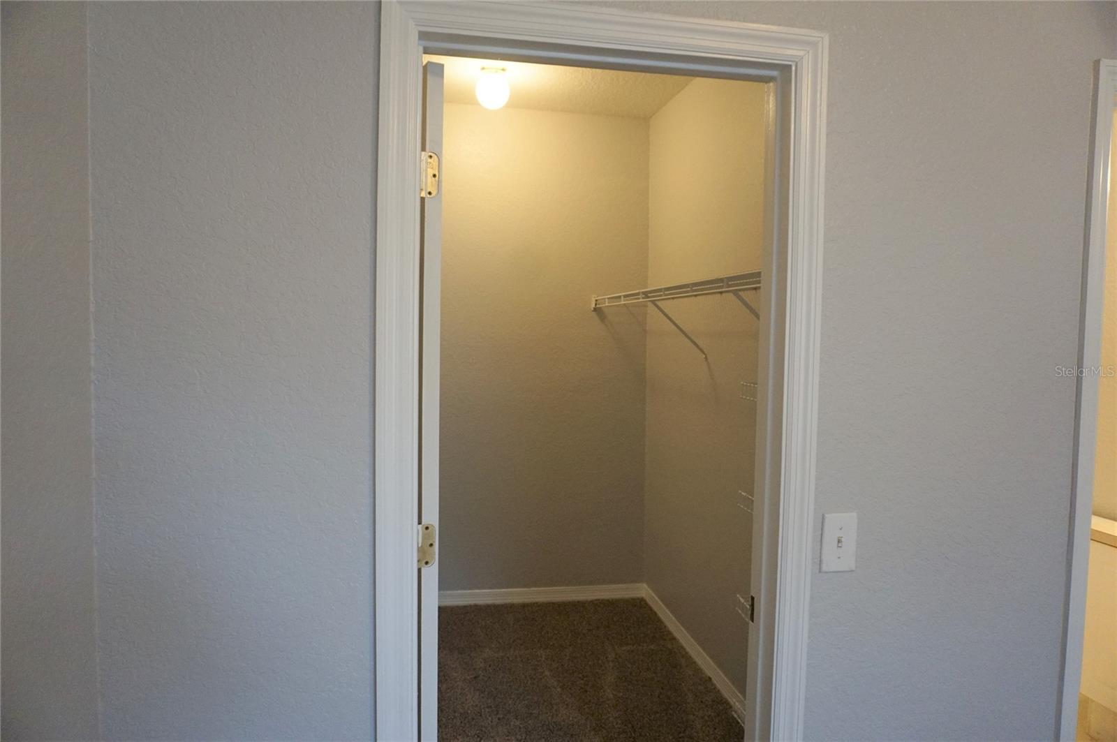 CRESCENT PLACE AT LAKE LOTUS CONDOMINIUM - Residential Lease