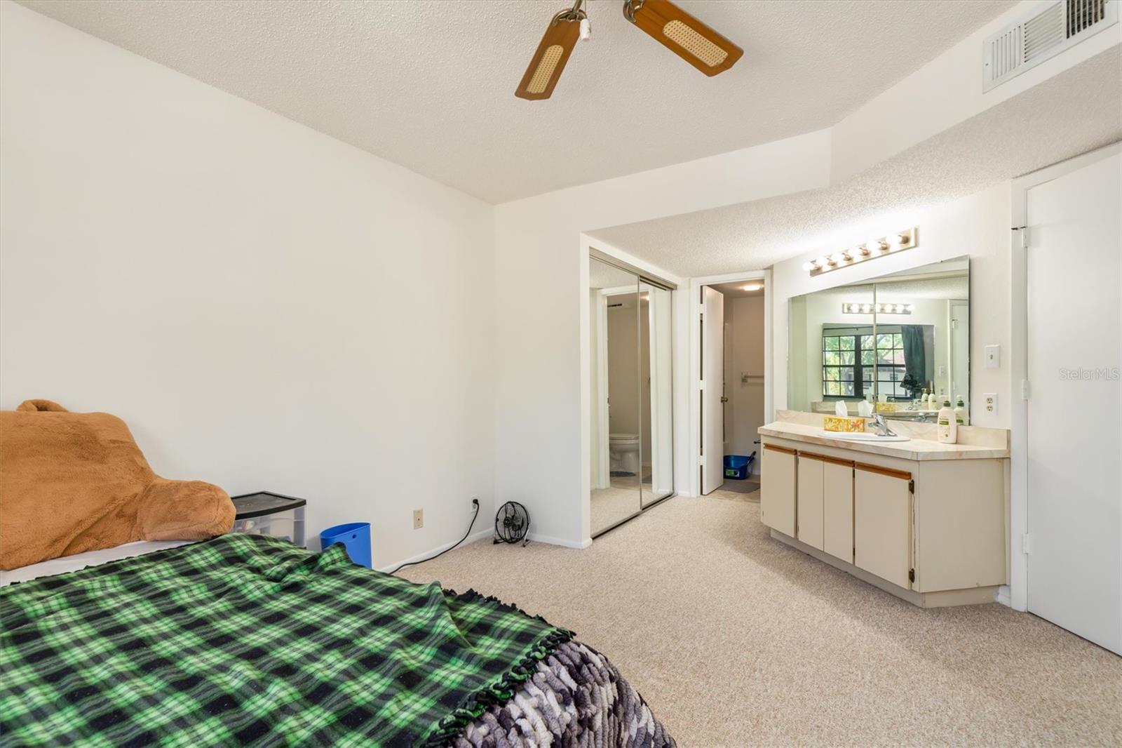 OAKS 03 - Residential