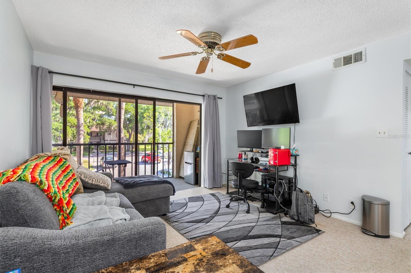 OAKS 03 - Residential