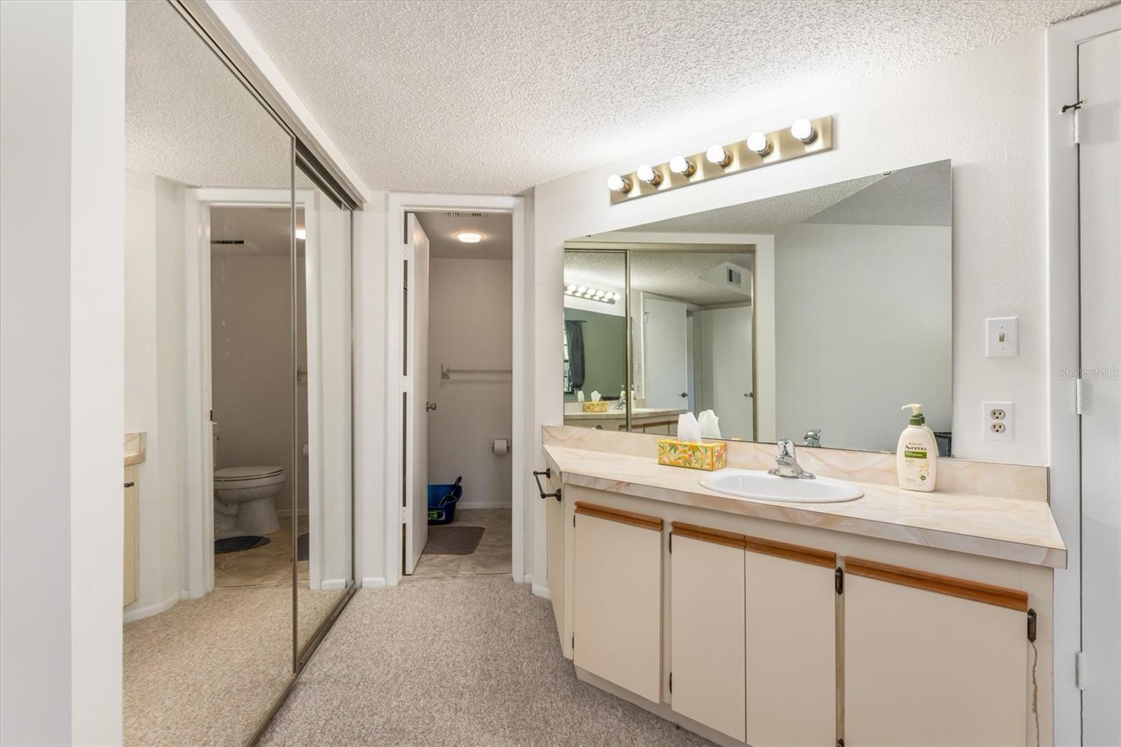 OAKS 03 - Residential