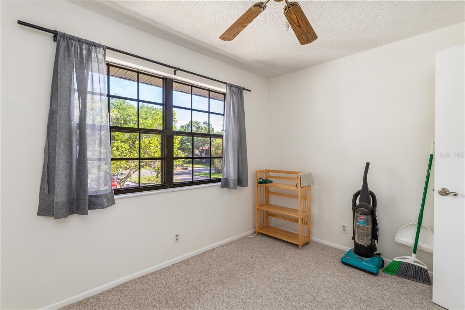 OAKS 03 - Residential