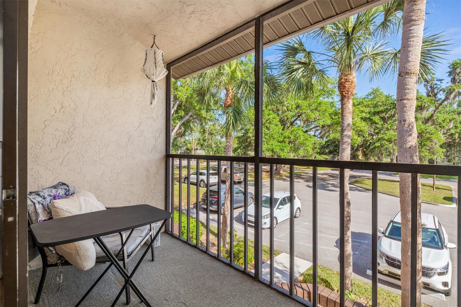 OAKS 03 - Residential