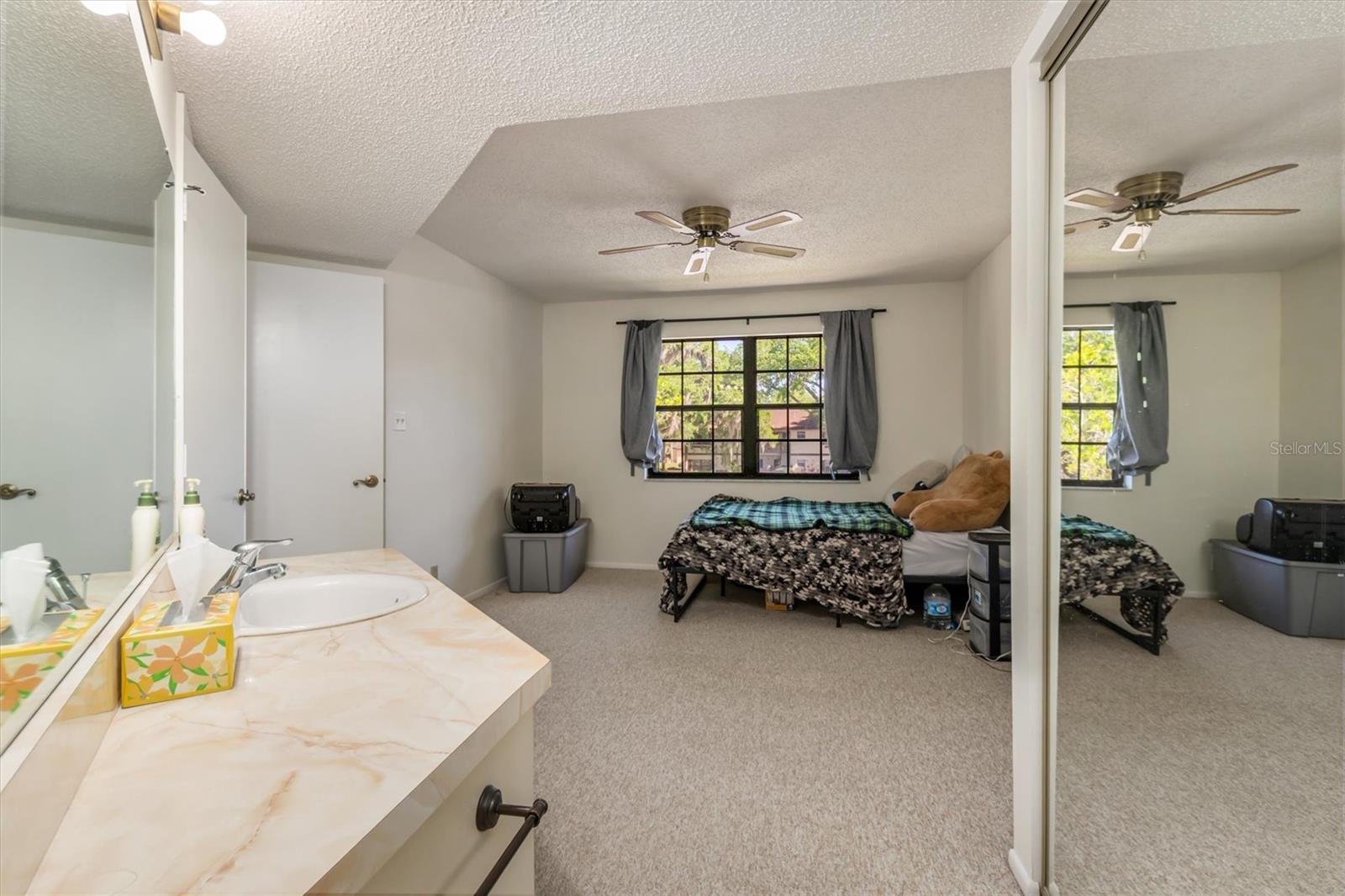 OAKS 03 - Residential