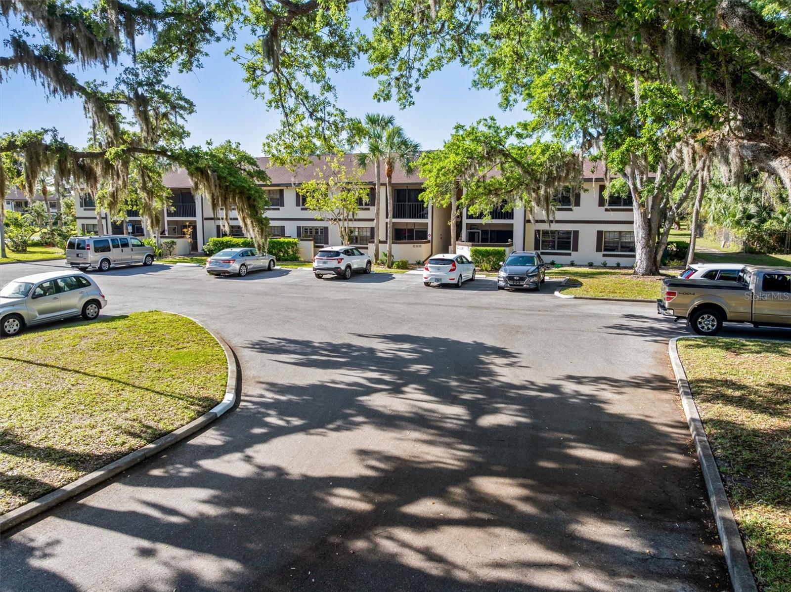 OAKS 03 - Residential