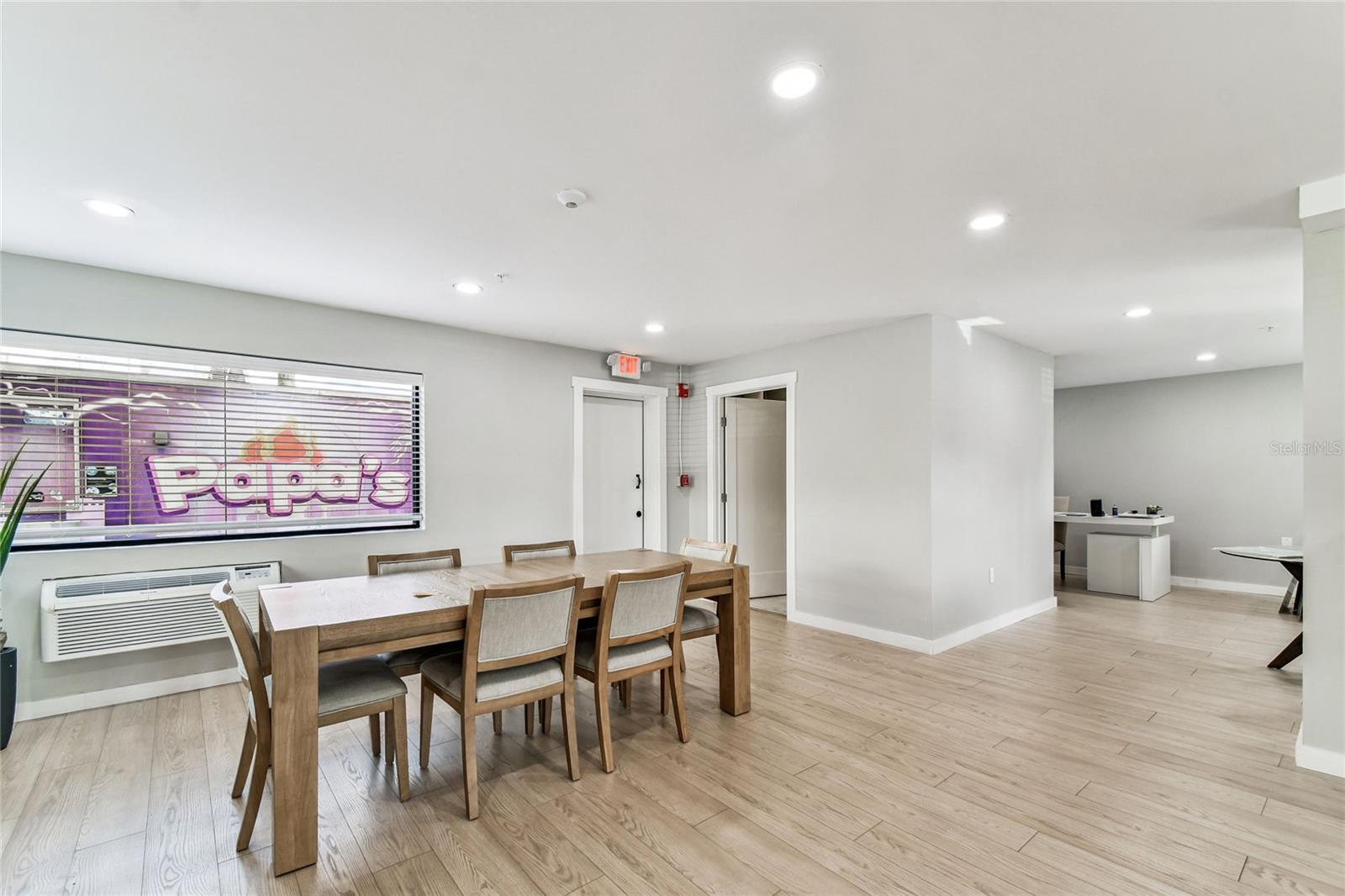 WASHINGTONS - Commercial Lease