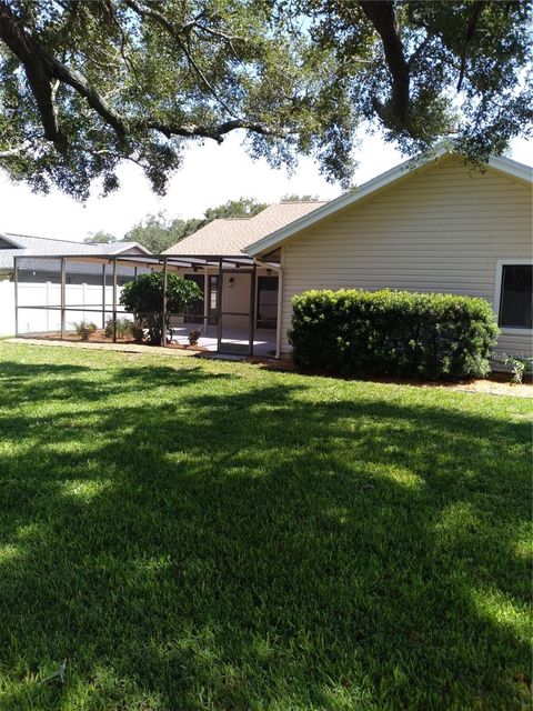 A home in PALM HARBOR