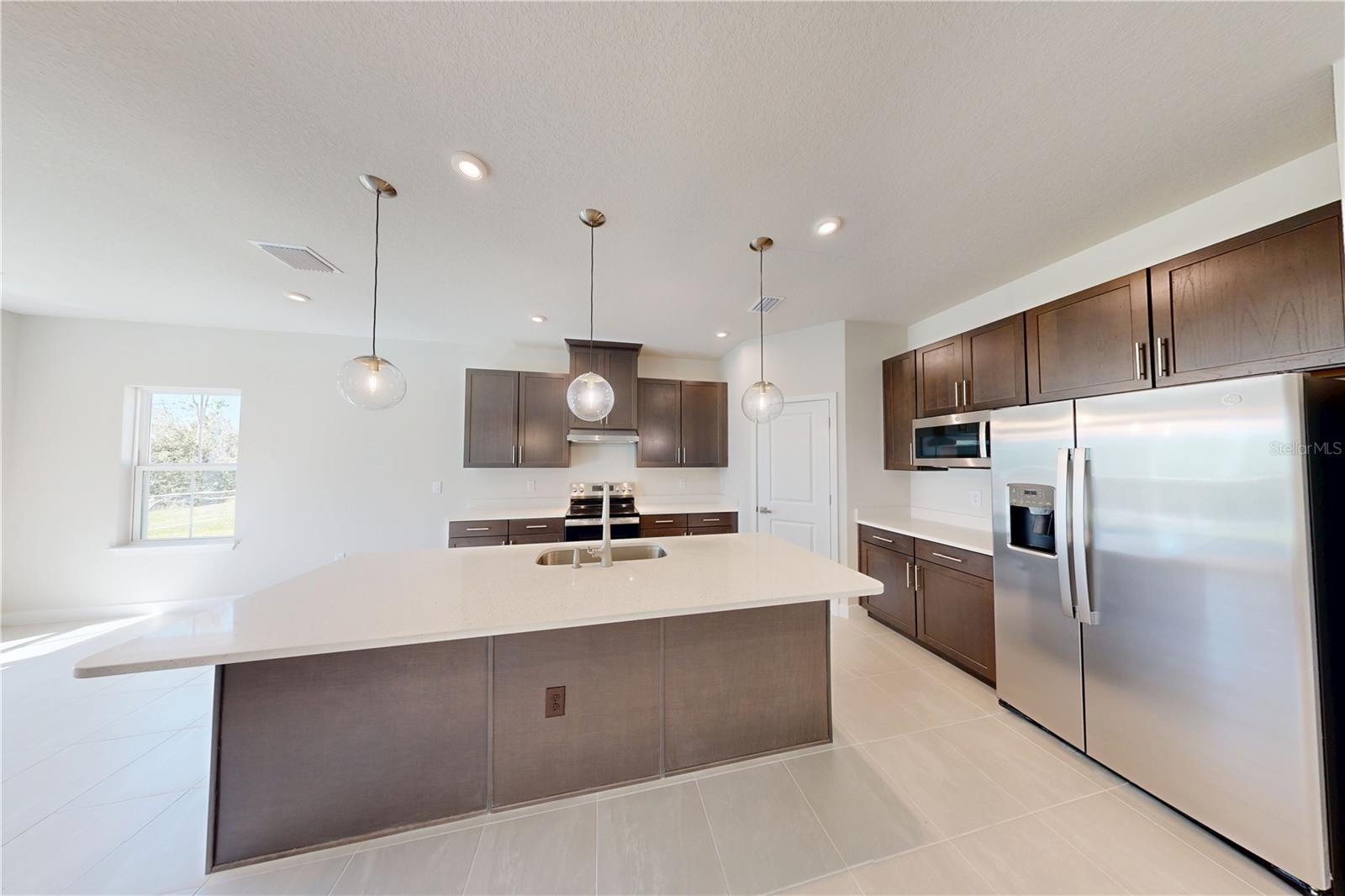 10127 ZENNIA LANE