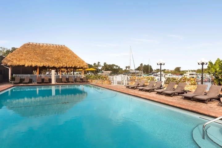 SARASOTA CAY CLUB CONDO - Residential