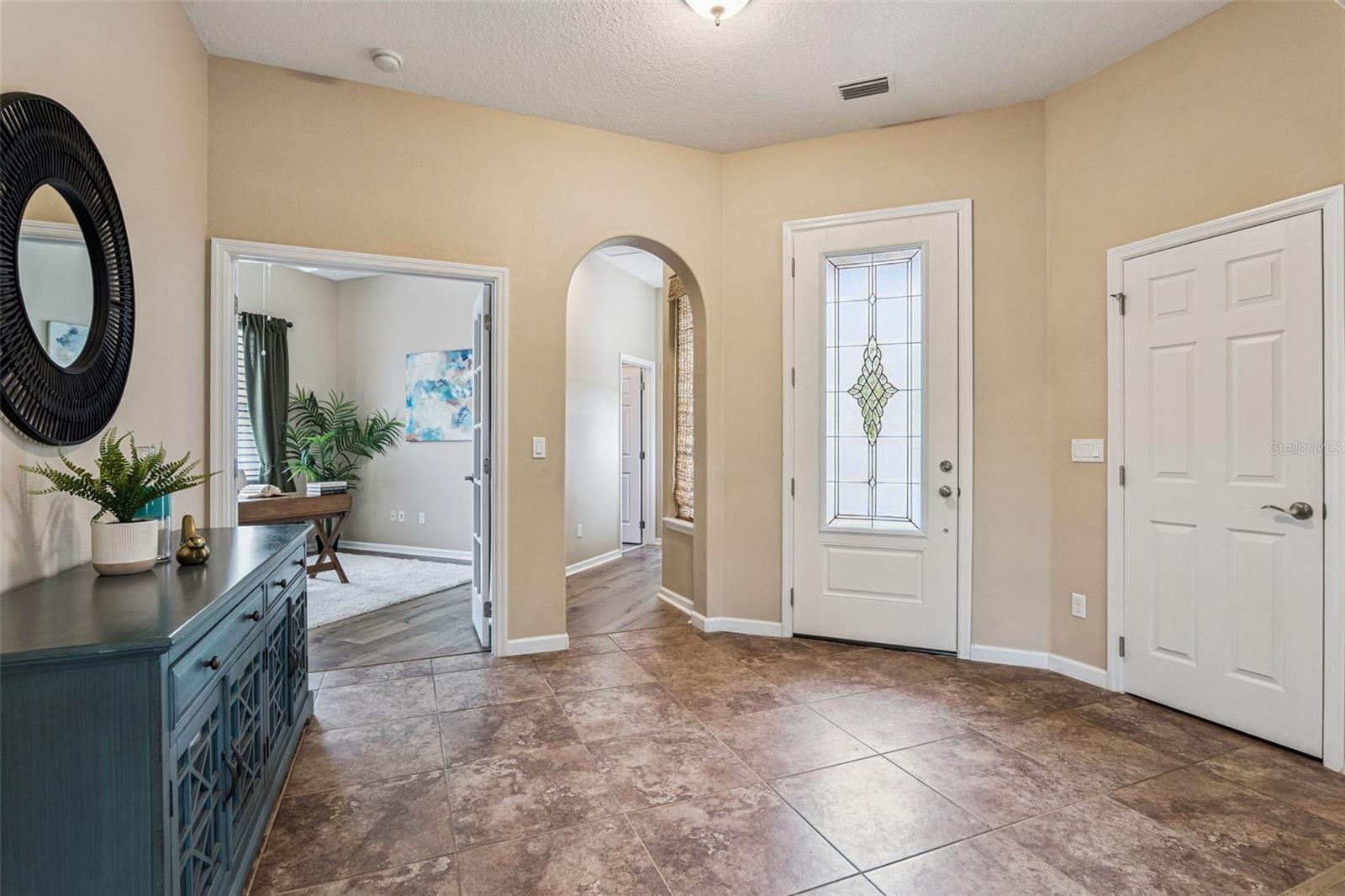 1391 HAYTON AVE.