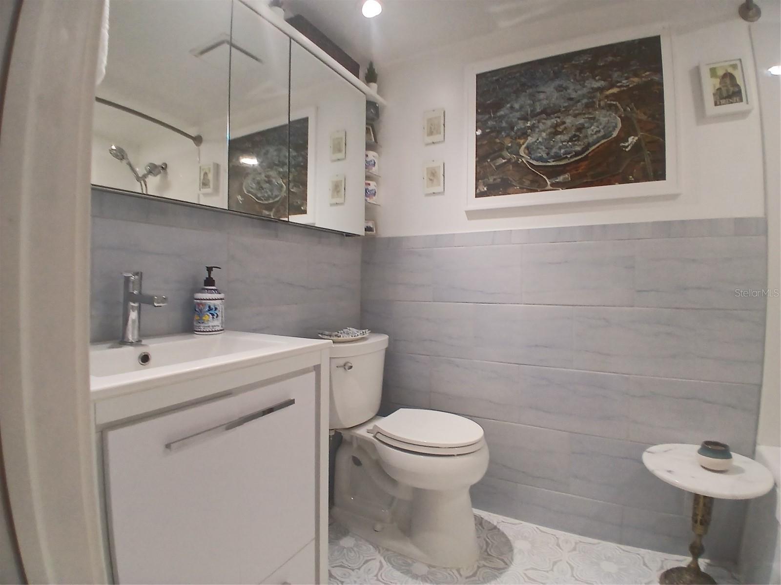 TWIN LAKES VILLAGE WEST CONDO BLDG T - Residential