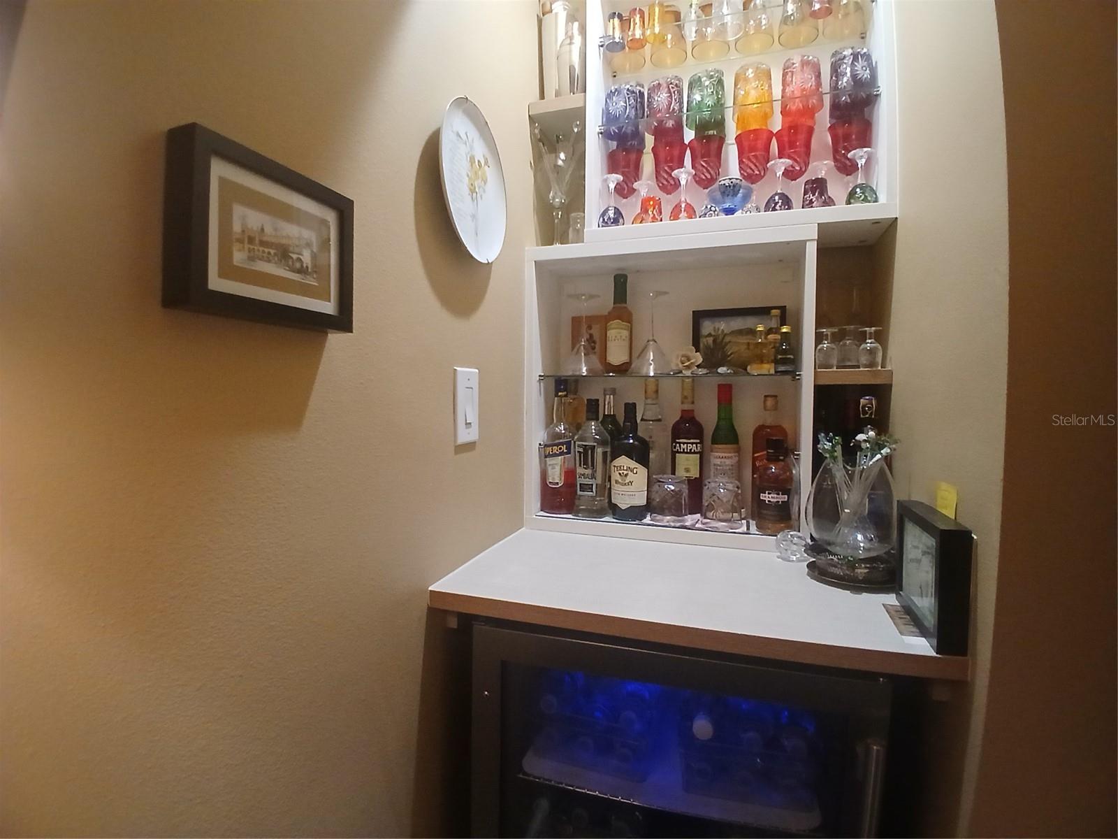 TWIN LAKES VILLAGE WEST CONDO BLDG T - Residential