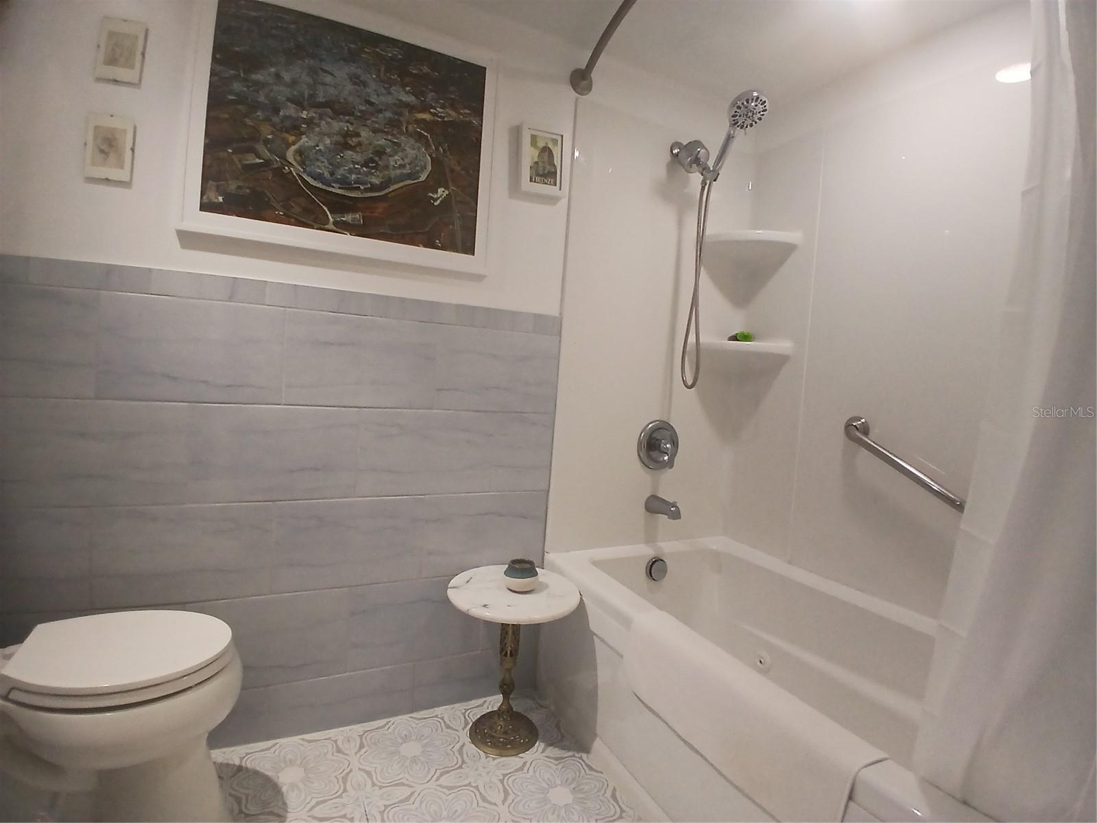 TWIN LAKES VILLAGE WEST CONDO BLDG T - Residential