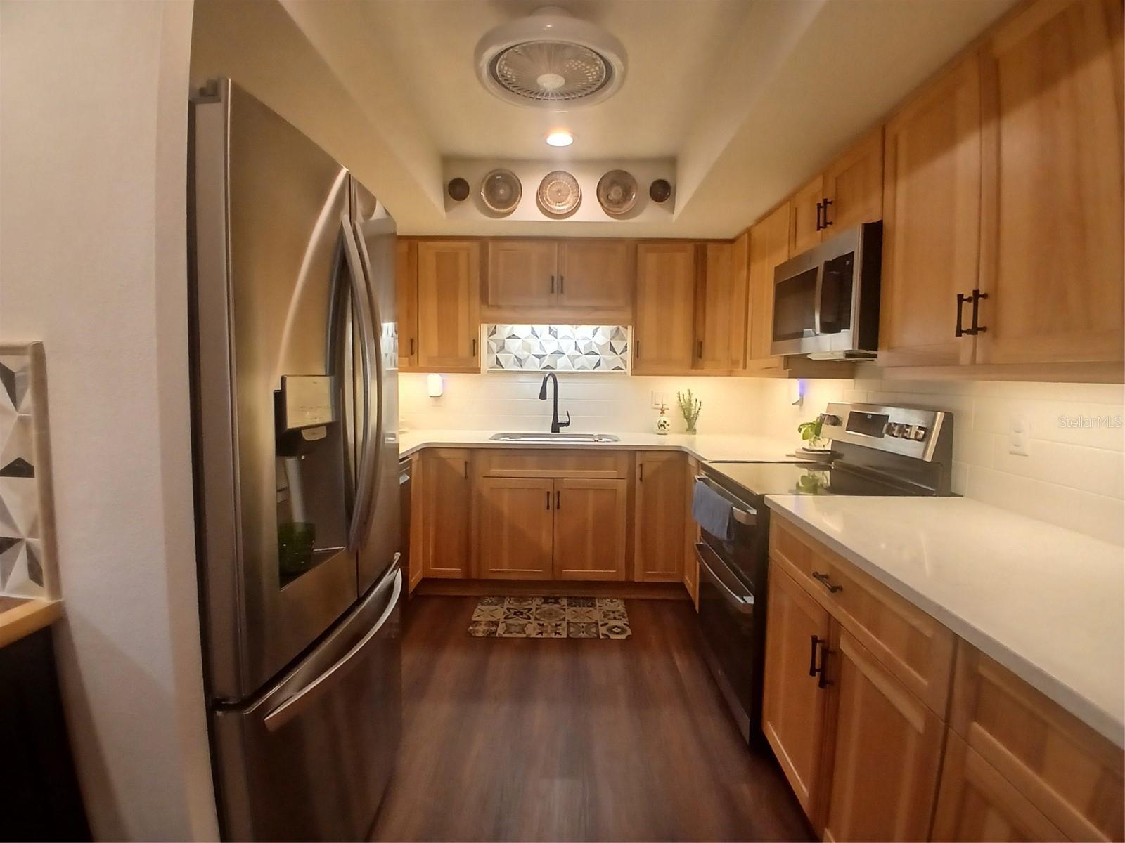 TWIN LAKES VILLAGE WEST CONDO BLDG T - Residential