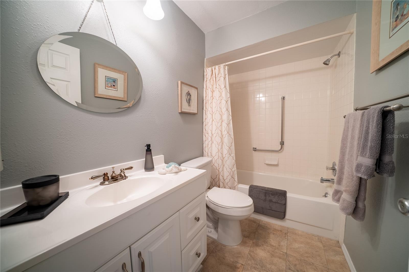 SCOTSDALE CLUSTER CONDO - Residential