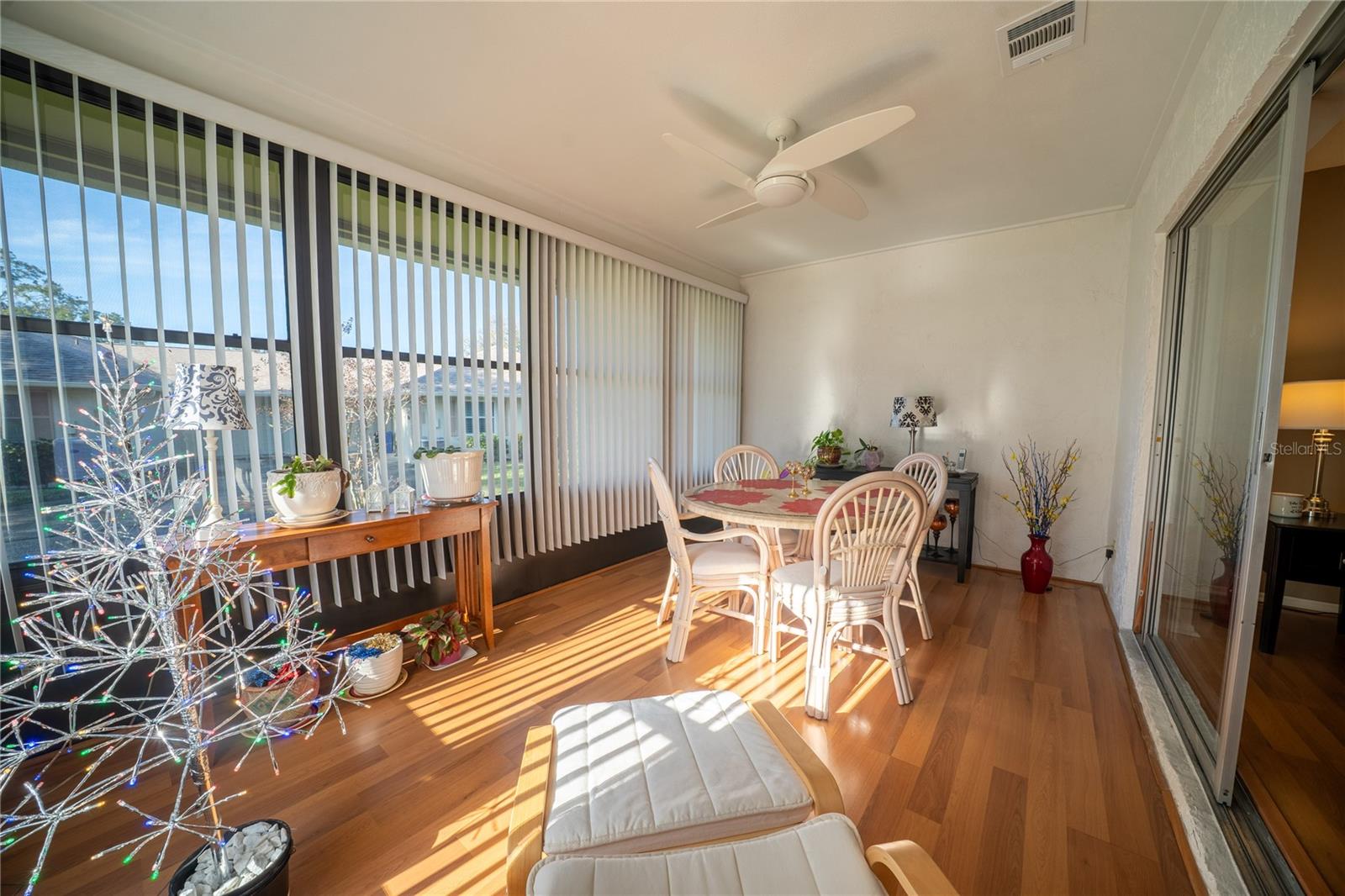 SCOTSDALE CLUSTER CONDO - Residential