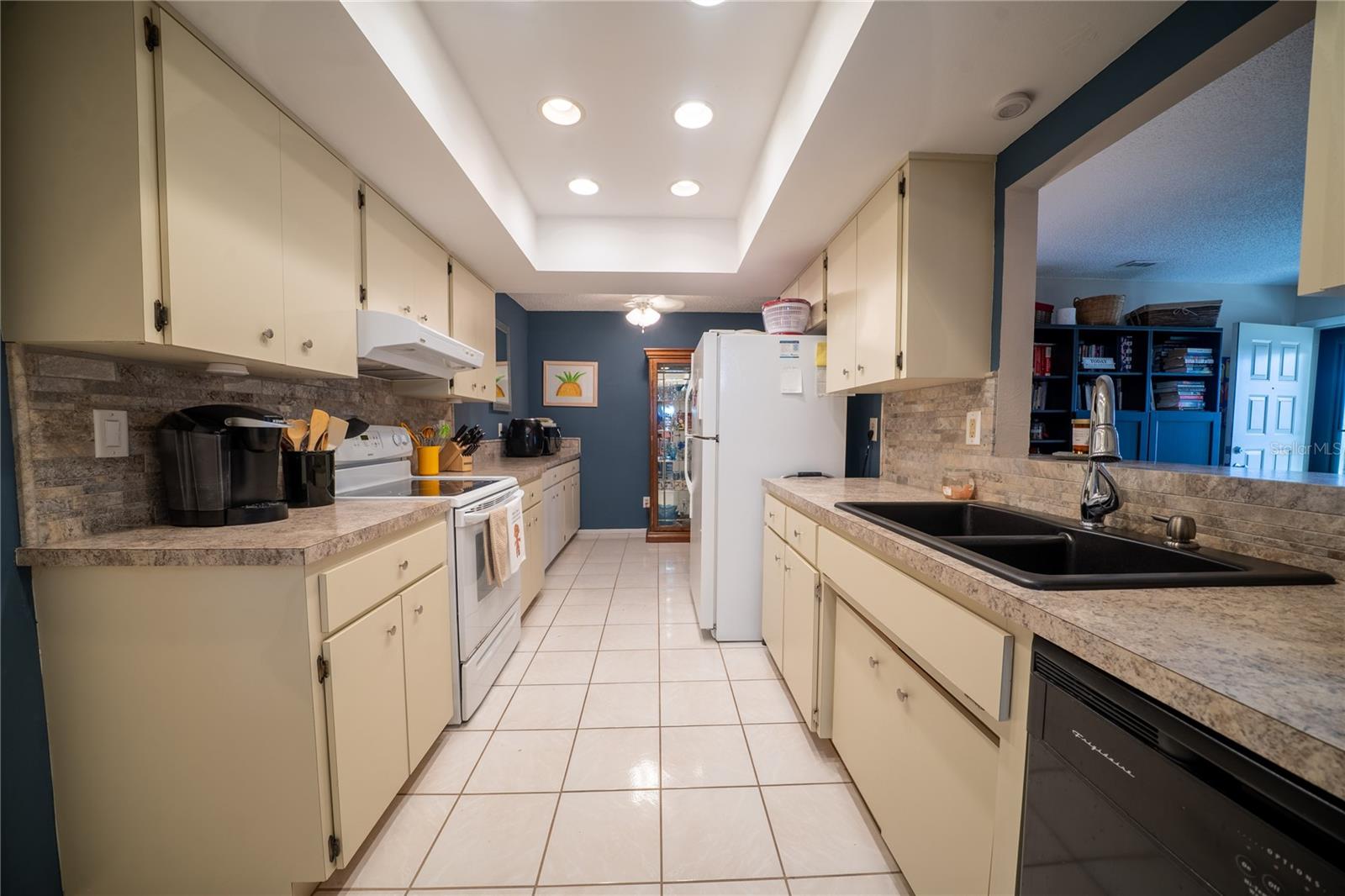 SCOTSDALE CLUSTER CONDO - Residential