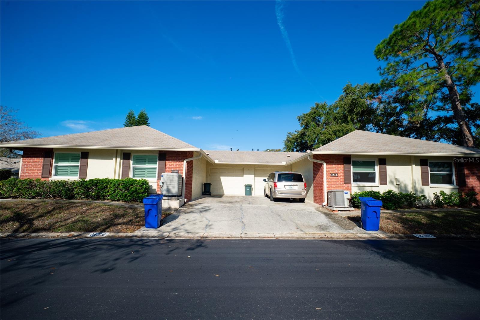 SCOTSDALE CLUSTER CONDO - Residential