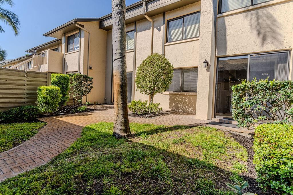 EAGLES GLEN CONDO - Residential