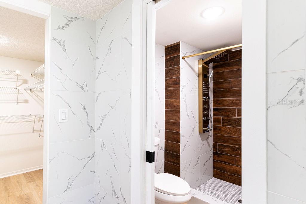 EAGLES GLEN CONDO - Residential