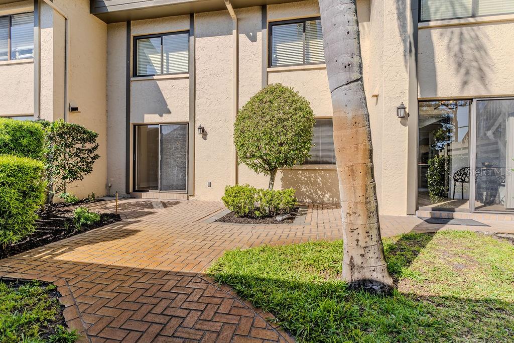 EAGLES GLEN CONDO - Residential