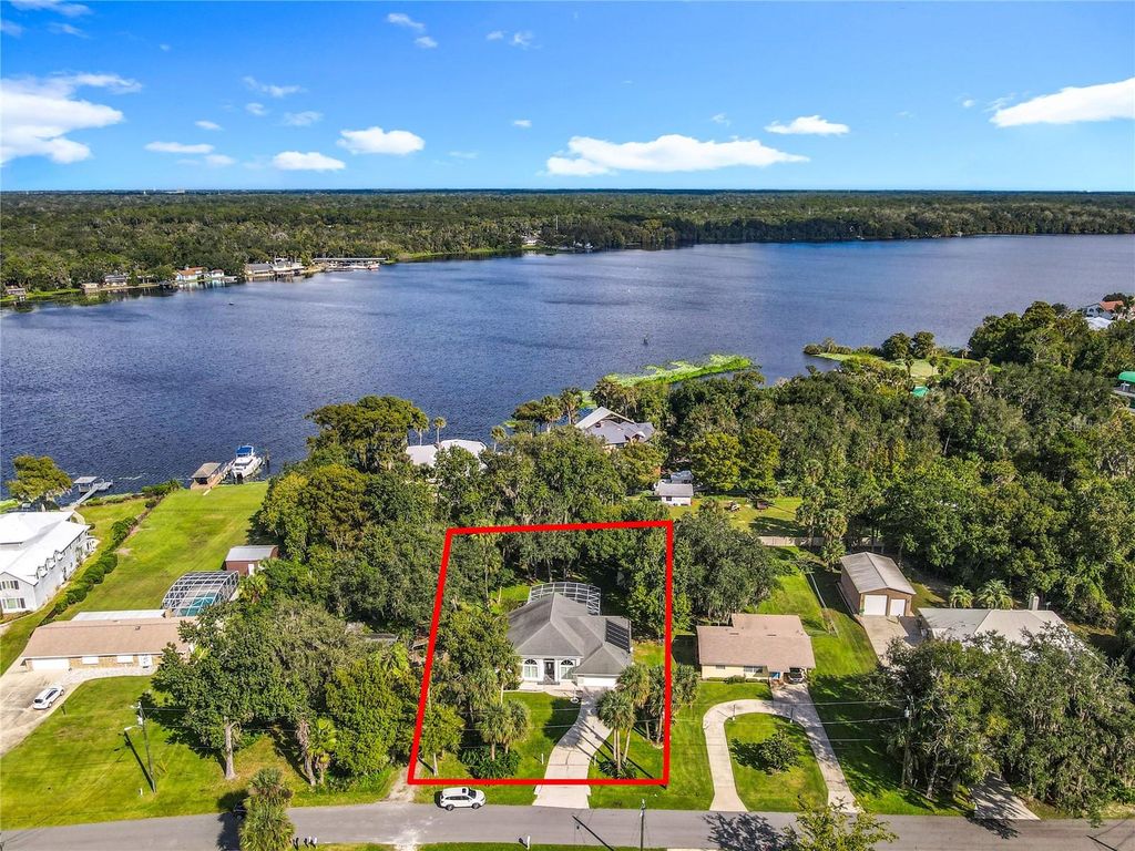 Photo of 1633 Lakeside Drive, Deland, FL 32720 (MLS # V4945361)