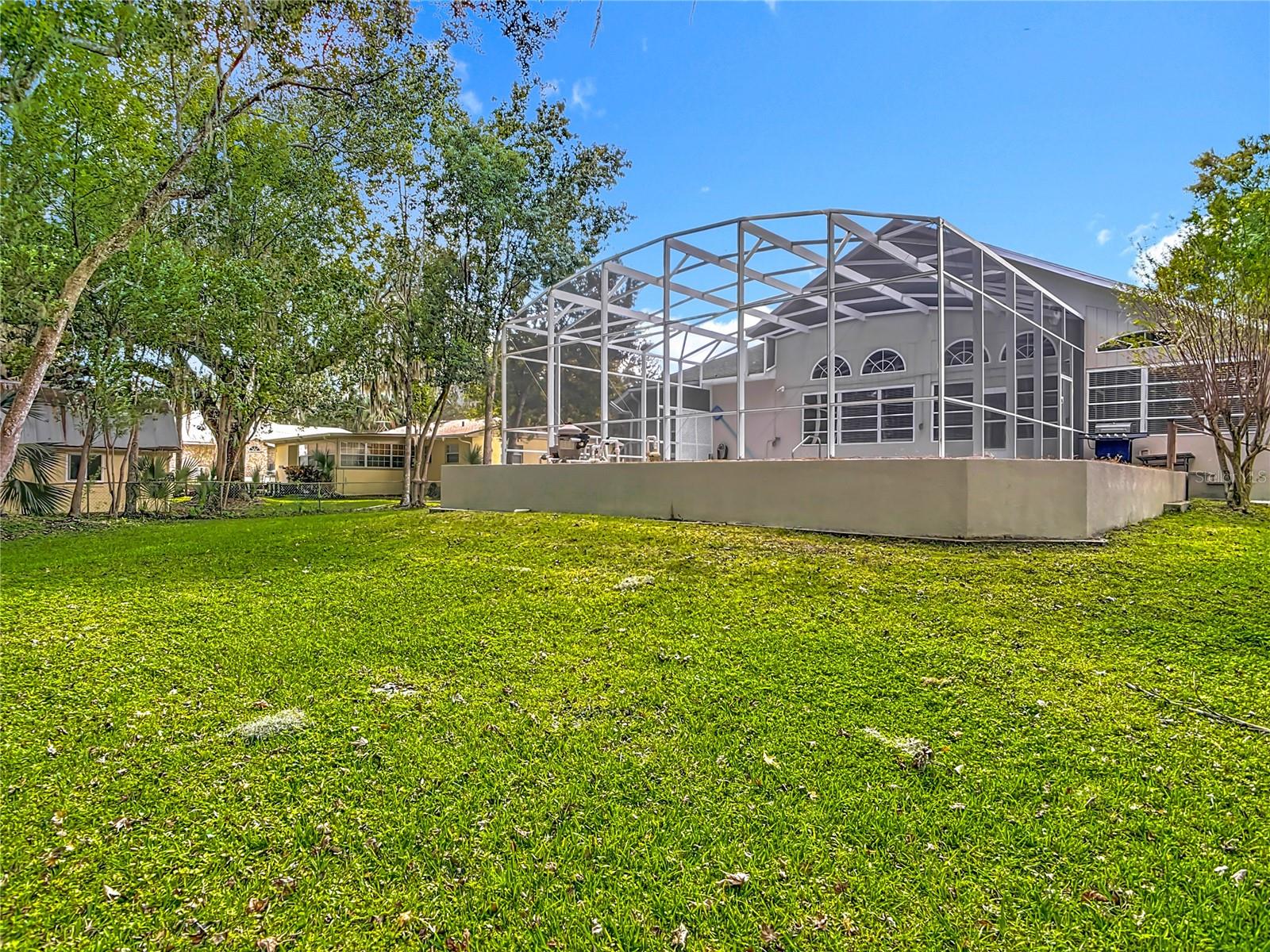 LAKE BERESFORD TERRACE - Residential