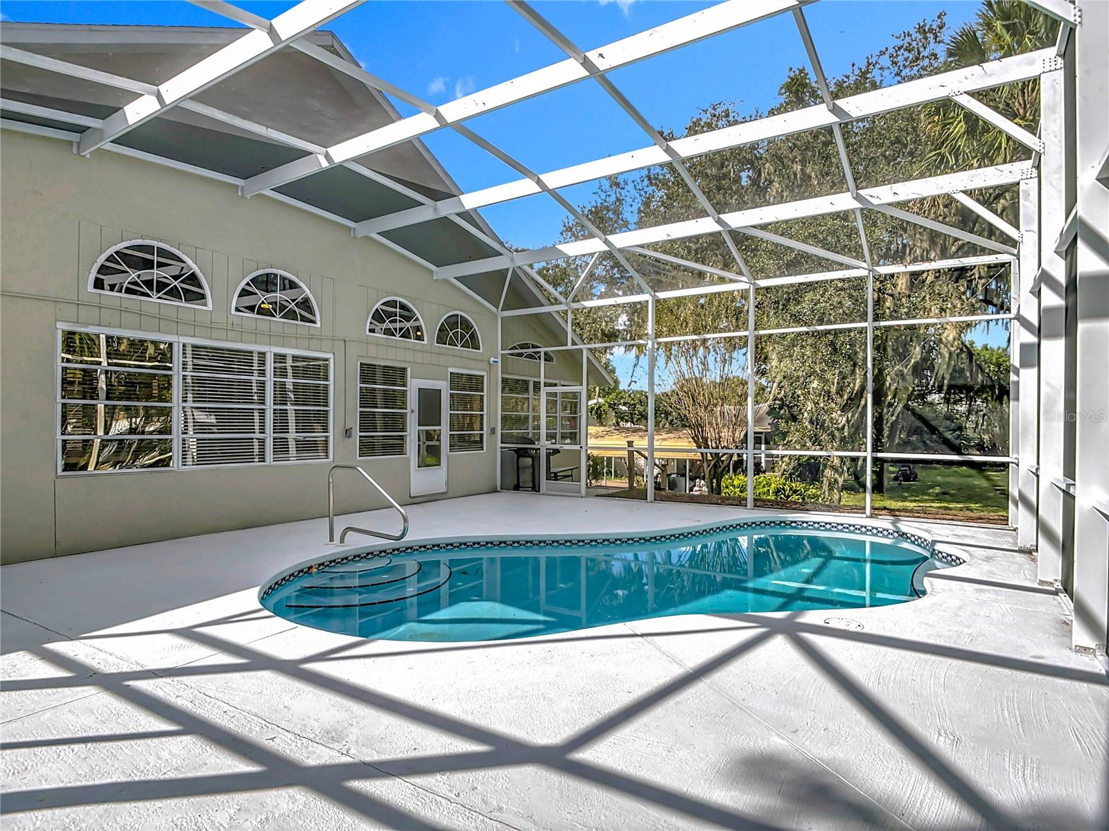 LAKE BERESFORD TERRACE - Residential