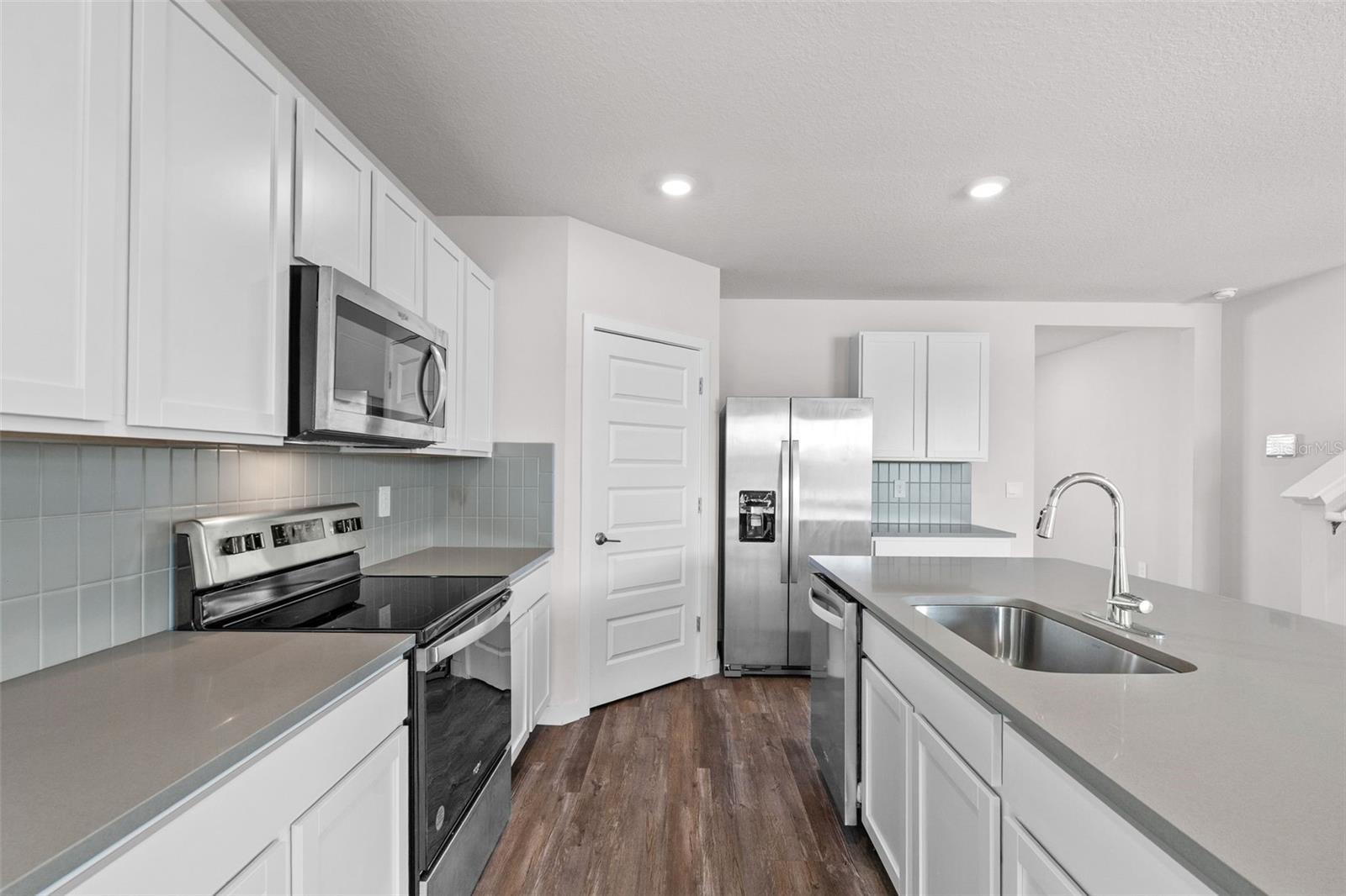 STAR FARMS AT LAKEWOOD RANCH - Residential