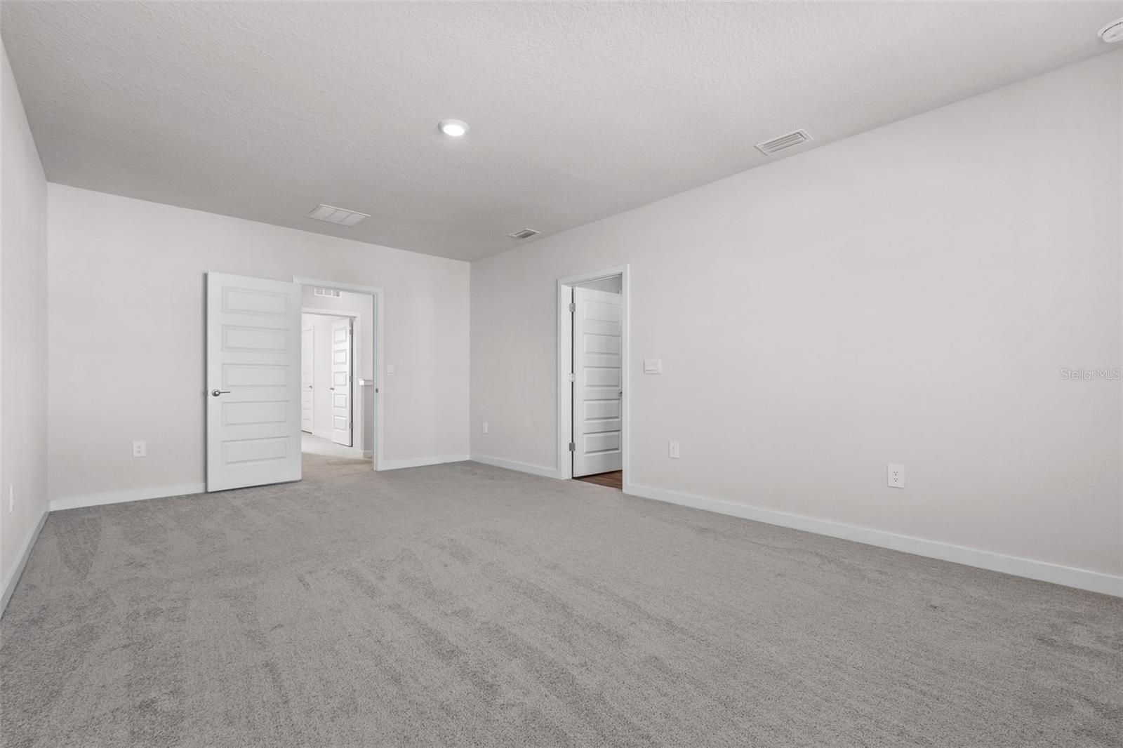 STAR FARMS AT LAKEWOOD RANCH - Residential