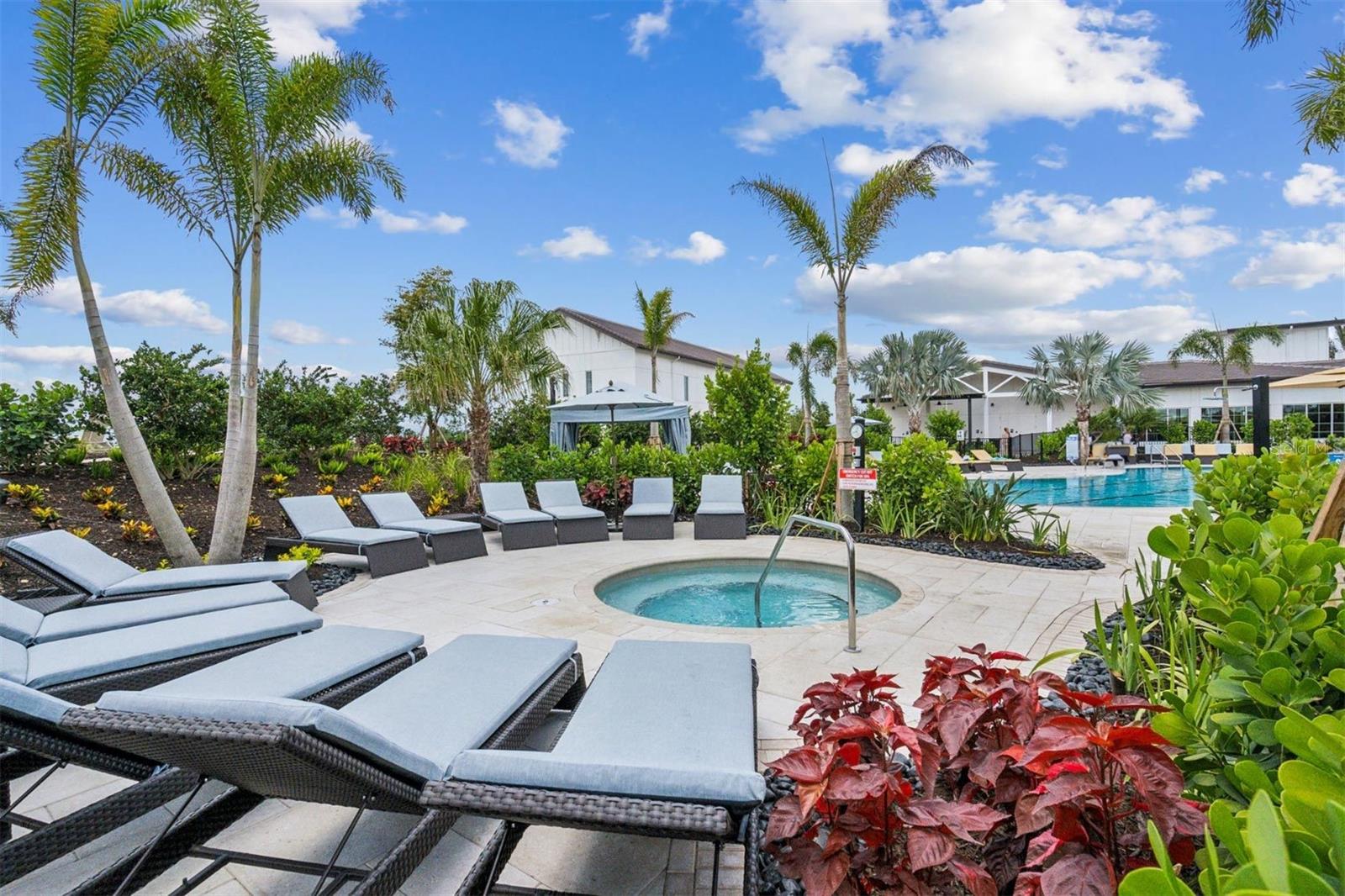 STAR FARMS AT LAKEWOOD RANCH - Residential