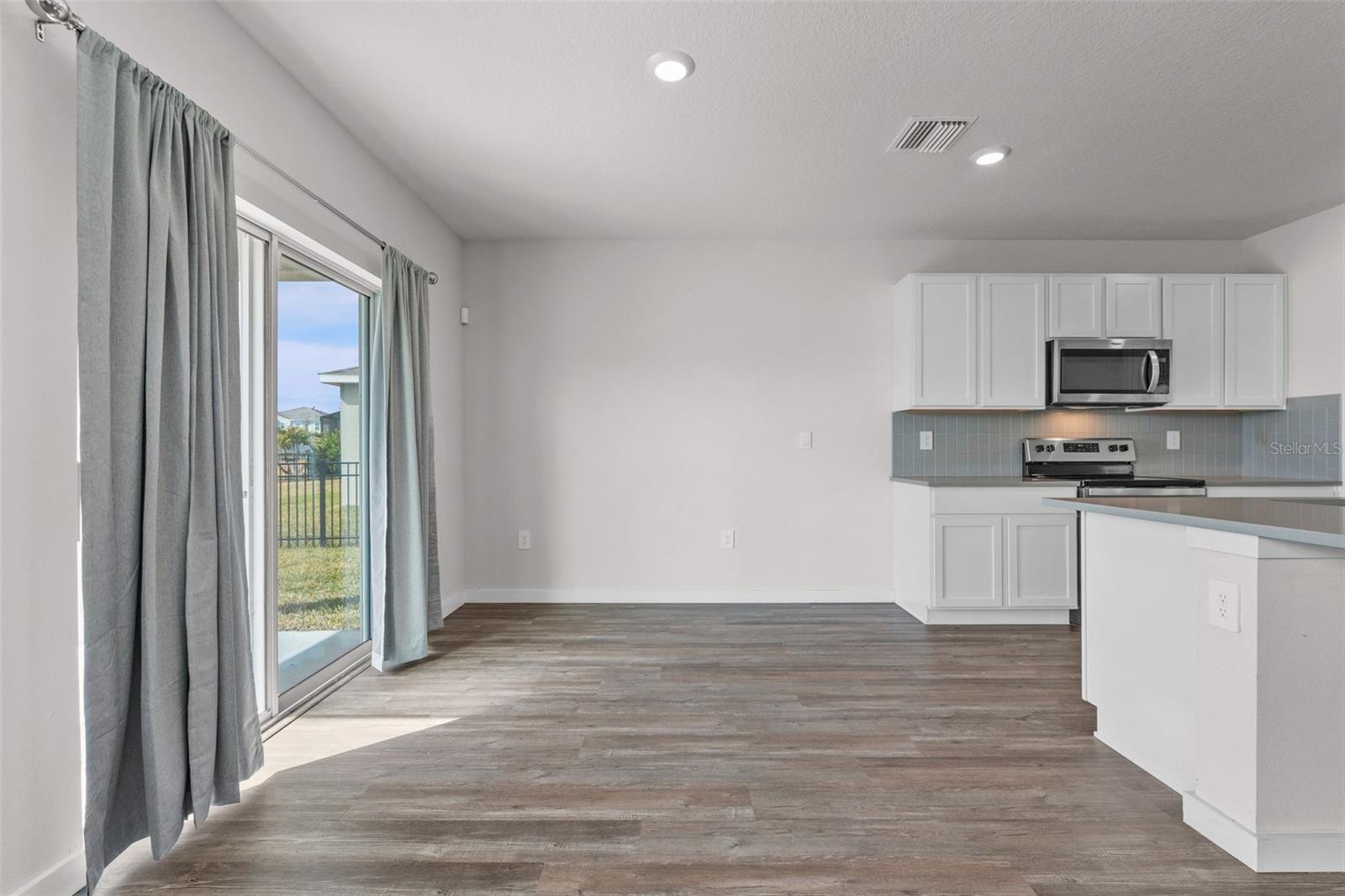 STAR FARMS AT LAKEWOOD RANCH - Residential