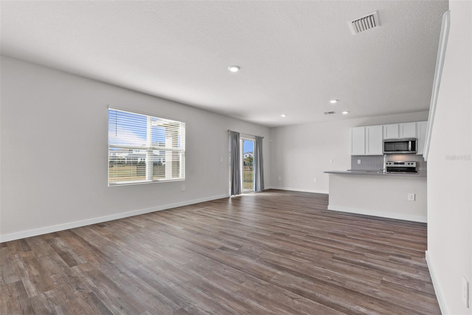 STAR FARMS AT LAKEWOOD RANCH - Residential