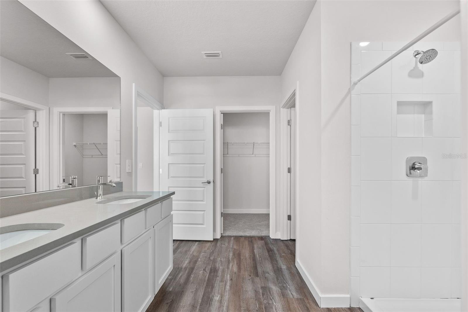 STAR FARMS AT LAKEWOOD RANCH - Residential