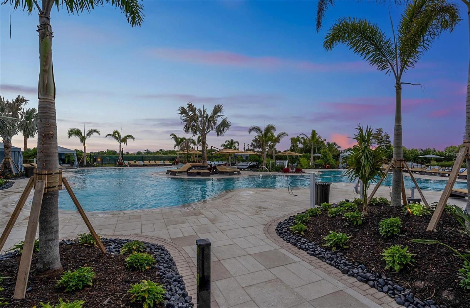STAR FARMS AT LAKEWOOD RANCH - Residential