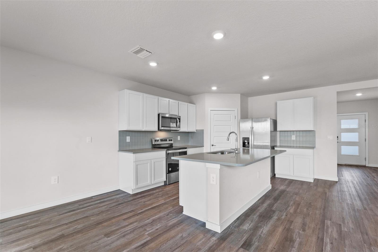 STAR FARMS AT LAKEWOOD RANCH - Residential