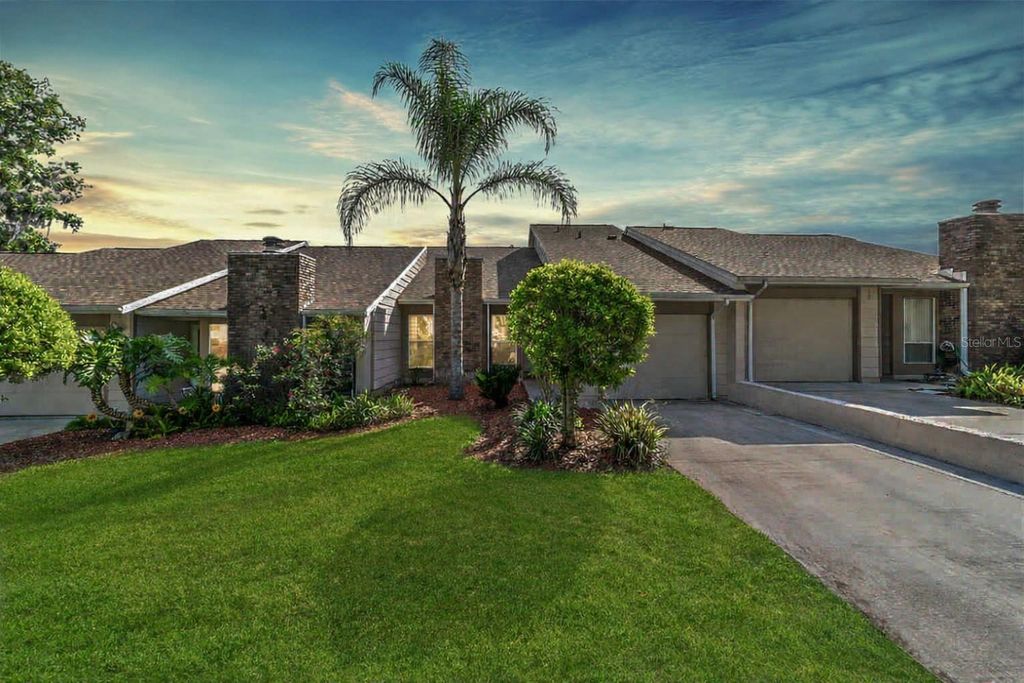 Photo of 2318 SE 19th Circle, Ocala, FL 34471 (MLS # OM722778)