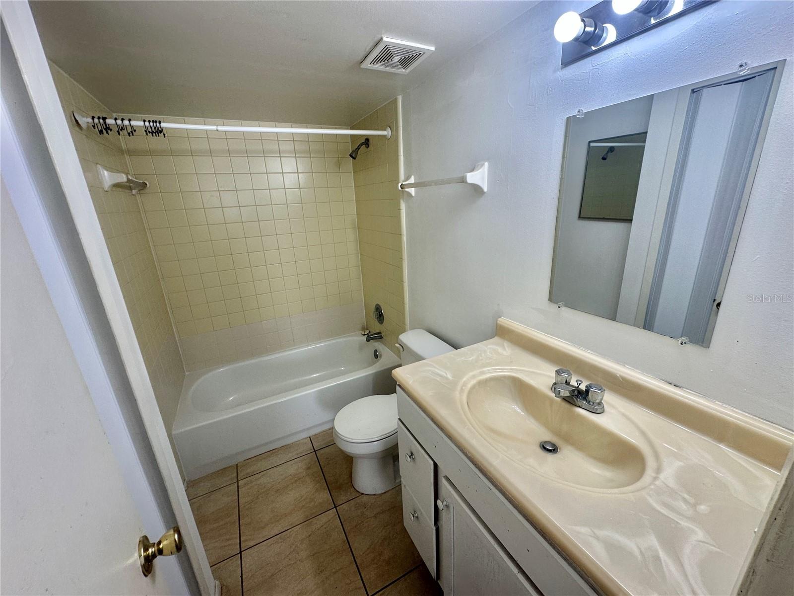 WOODRUFFS SUB FRANK L - Residential Lease