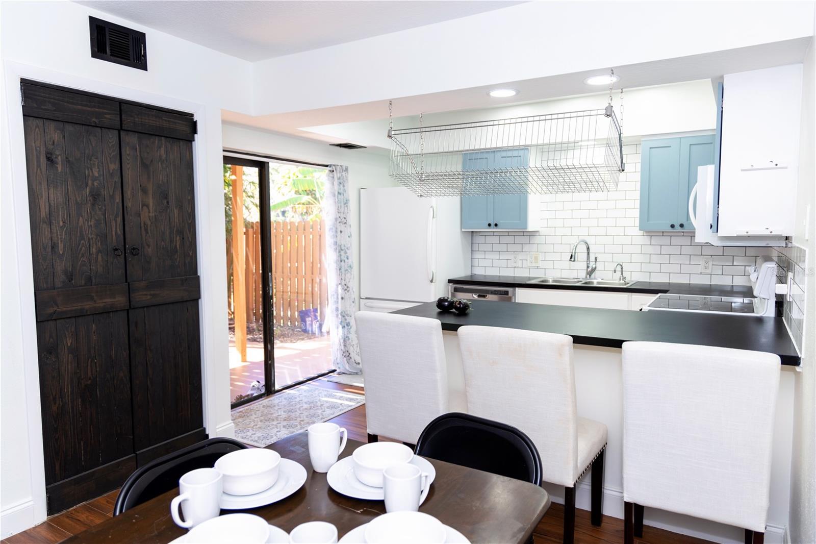 TENNIS VILLAGE SEC 02 - Residential Lease