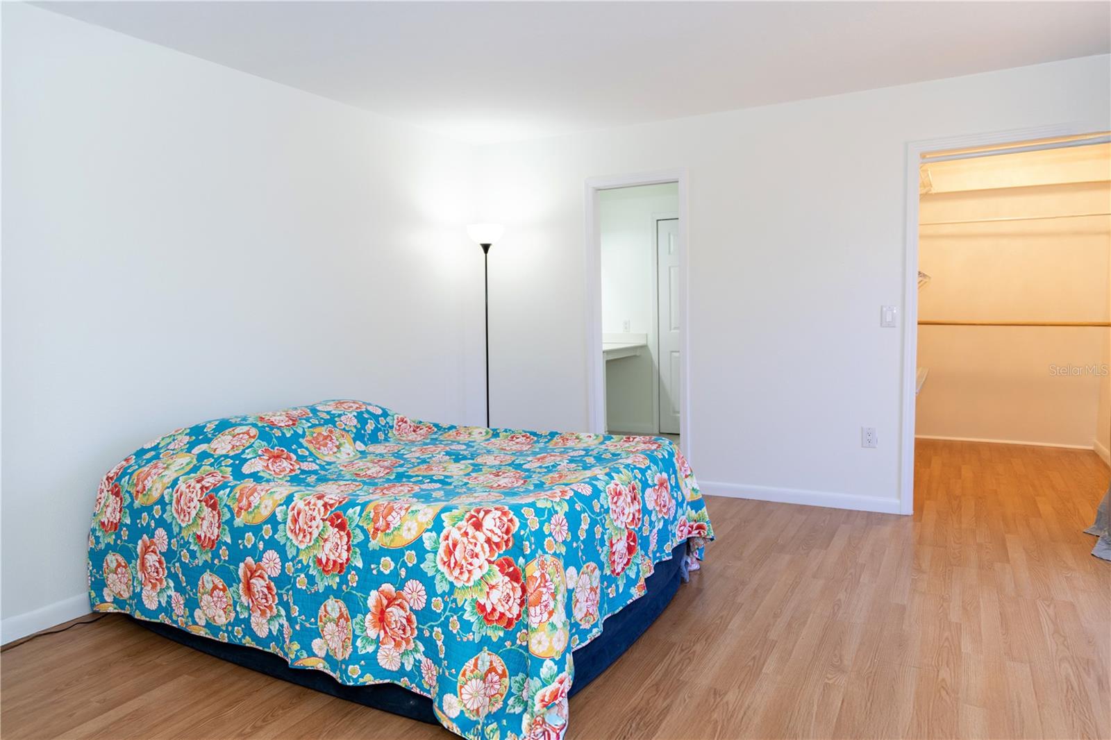 TENNIS VILLAGE SEC 02 - Residential Lease