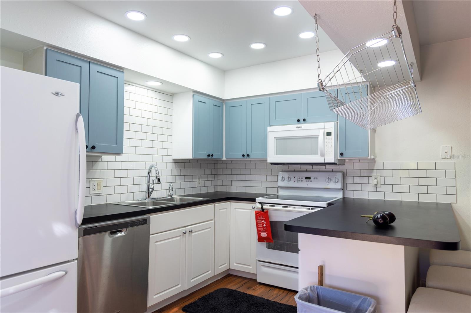 TENNIS VILLAGE SEC 02 - Residential Lease