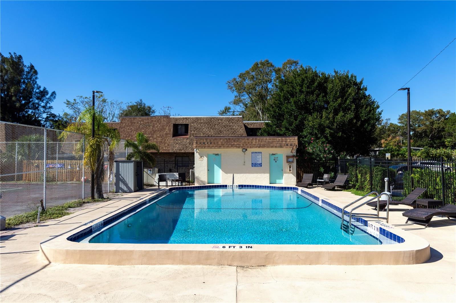 TENNIS VILLAGE SEC 02 - Residential Lease