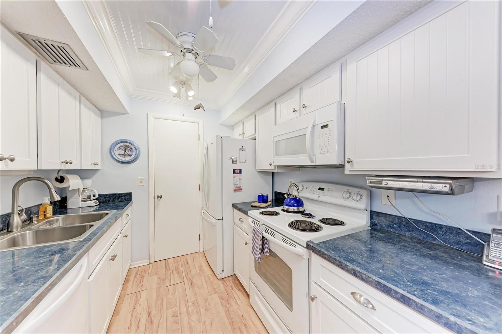 EL CONQUISTADOR VILLAGE 1 SEC 1 - Residential