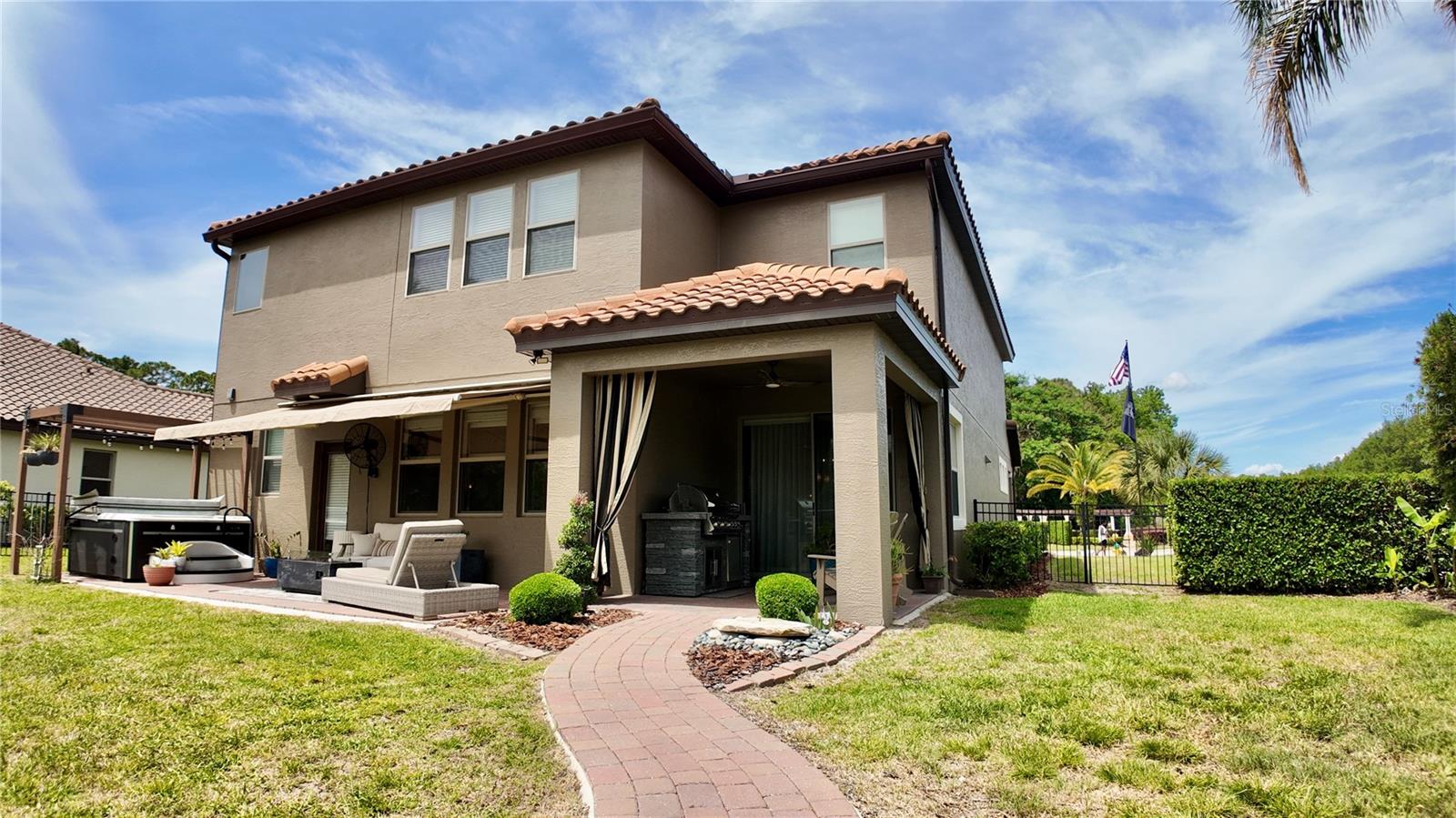 RIVIERA BELLA UNIT 01 - Residential